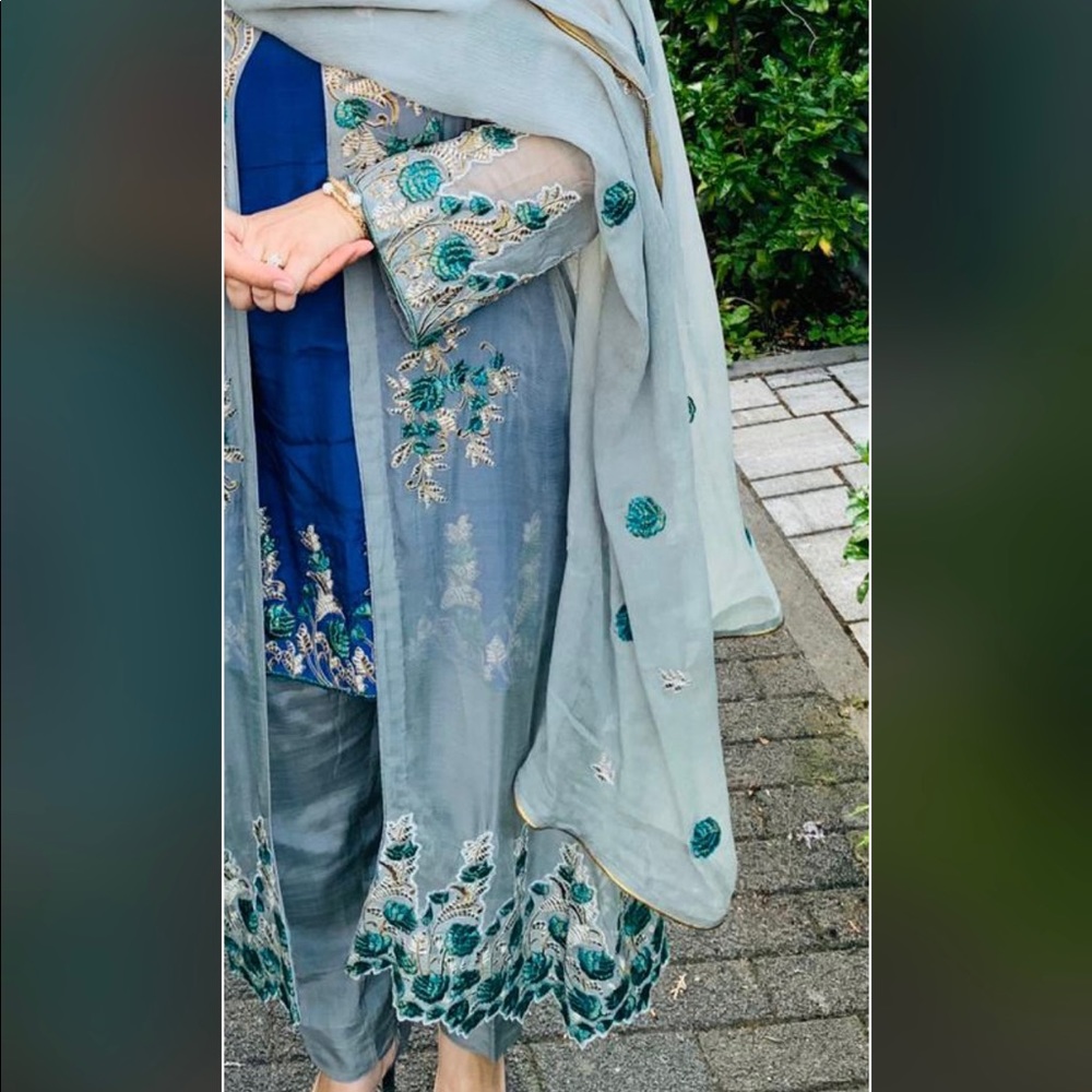 Chiffon suit for women